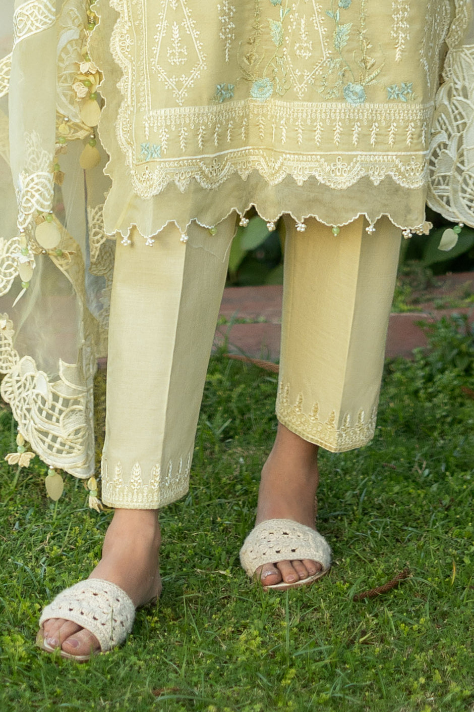 3 Piece Embroidered Paper Cotton Suit with Inner and Embroidered Organza Dupatta