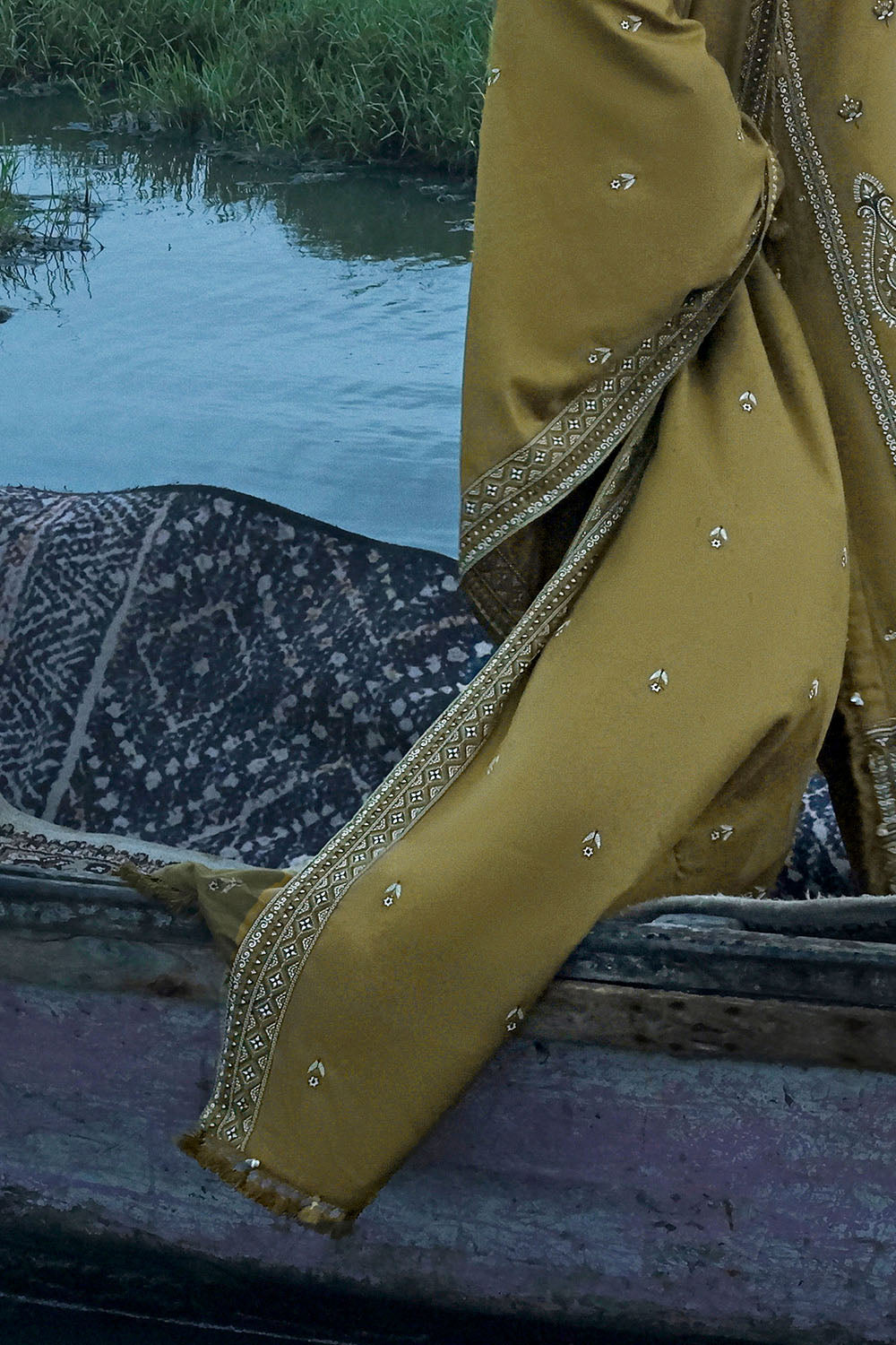 3 Piece Embroidered Pashmina Suit with Embroidered Pashmina Dupatta