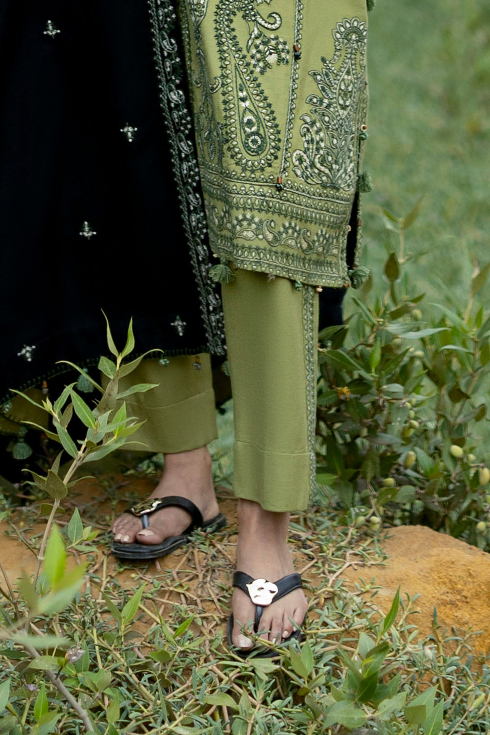 3 Piece Embroidered Pashmina Suit with Embroidered Pashmina Dupatta