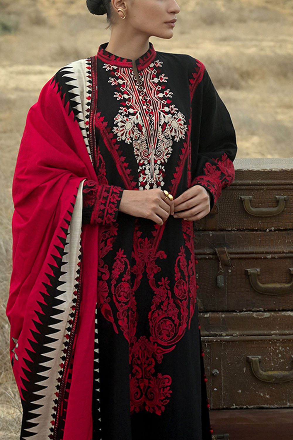 3 Piece Embroidered Khaddar Suit with Embroidered Printed Khaddar Dupatta