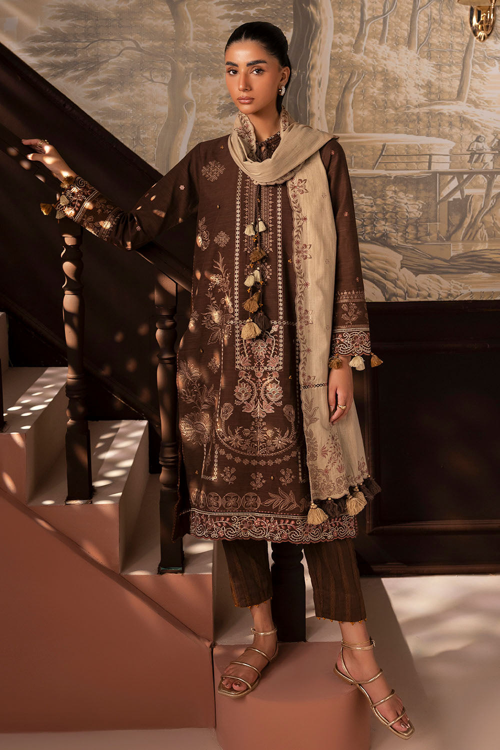 3 Piece Embroidered Textured Cotton Linen Suit