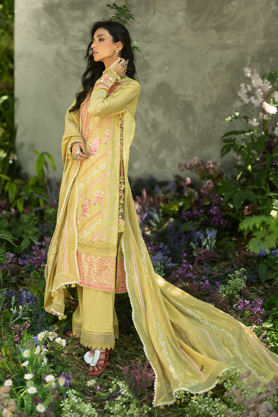 3 Piece Embroidered Paper Cotton Suit with Inner and Embroidered Borders and Embroidered Zari Stripe Paper Cotton Dupatta