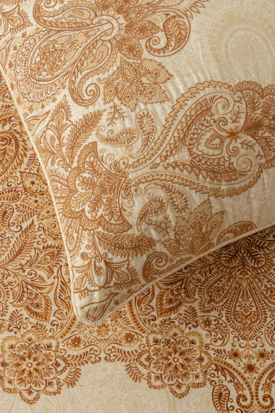 Ethnic Gold T-300 Quilt Cover Set