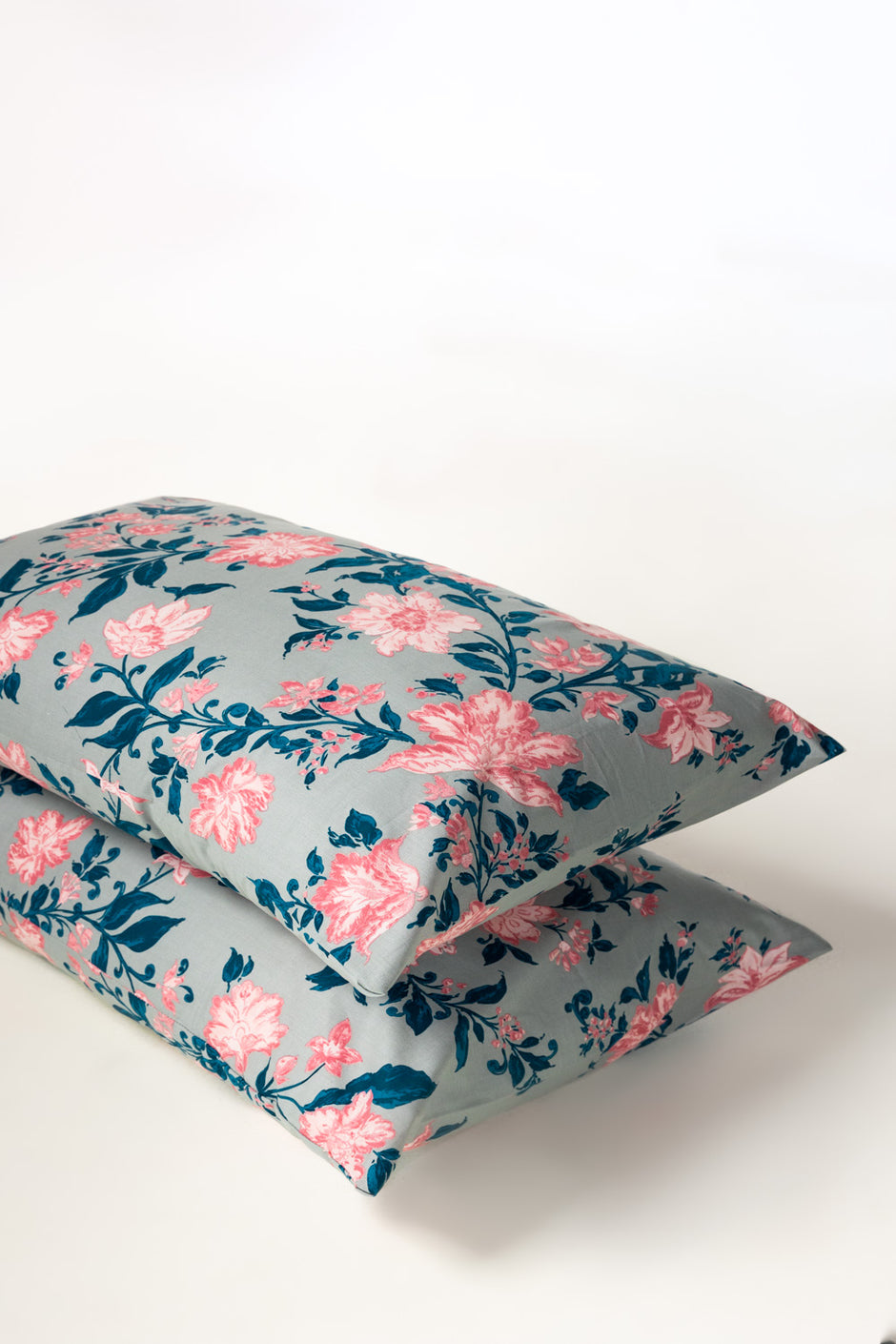 Flora Blue T-150 Pillow Cover Set