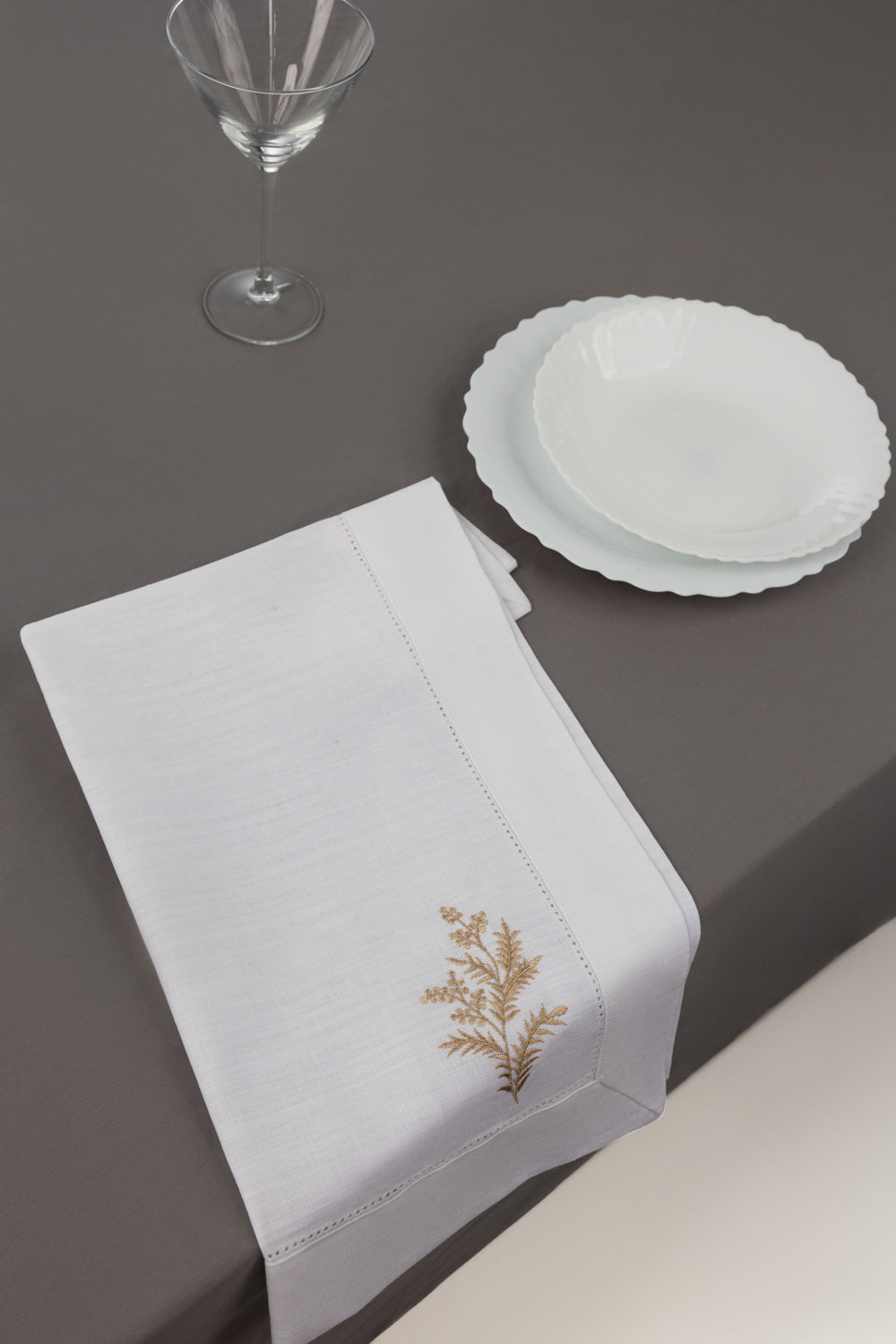 Flora 2 Pcs Embroidered Napkin Set