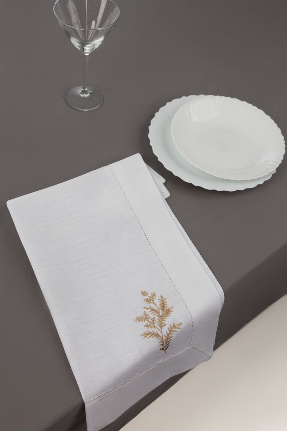 Flora 2 Pcs Embroidered Napkin Set