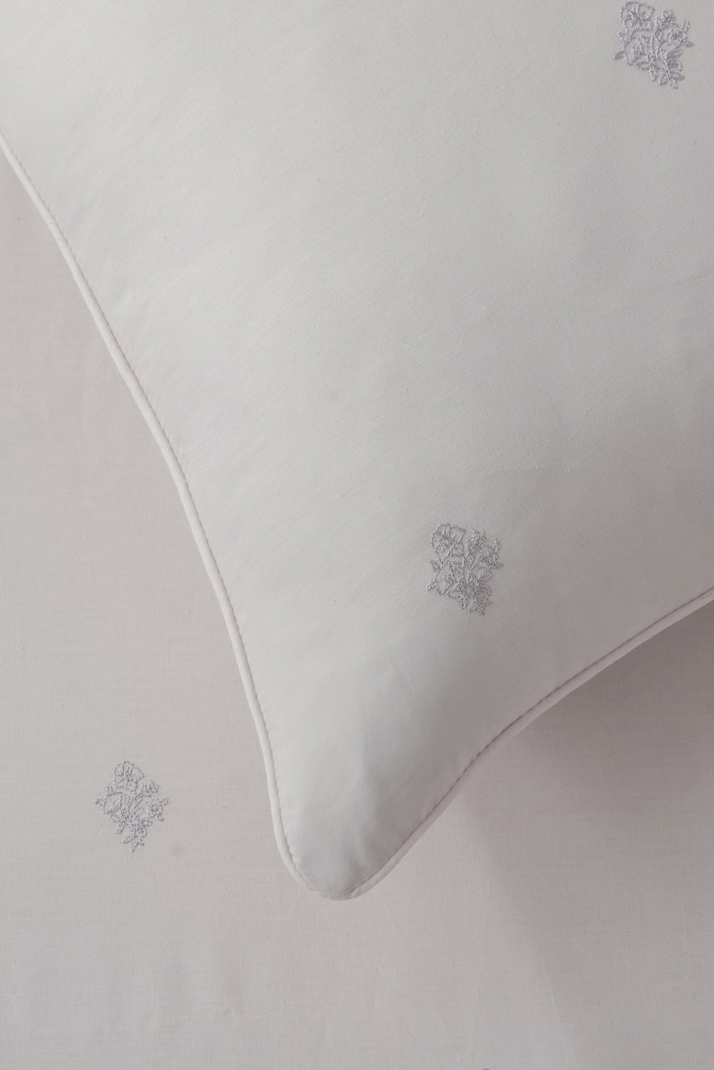 Gray Lilac T-150 Embroidered Bed Sheet Set