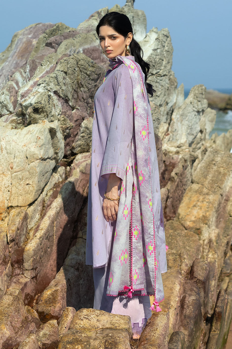 3 Piece Embroidered Yarn Dyed Jacquard Suit with Lacquer Printed Jacquard Dupatta