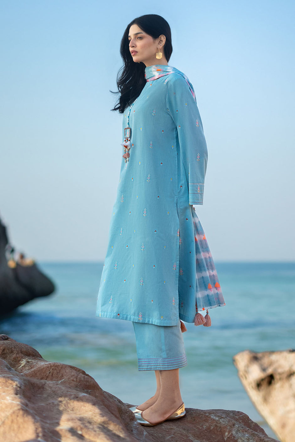 3 Piece Embroidered Yarn Dyed Jacquard Suit with Lacquer Printed Jacquard Dupatta