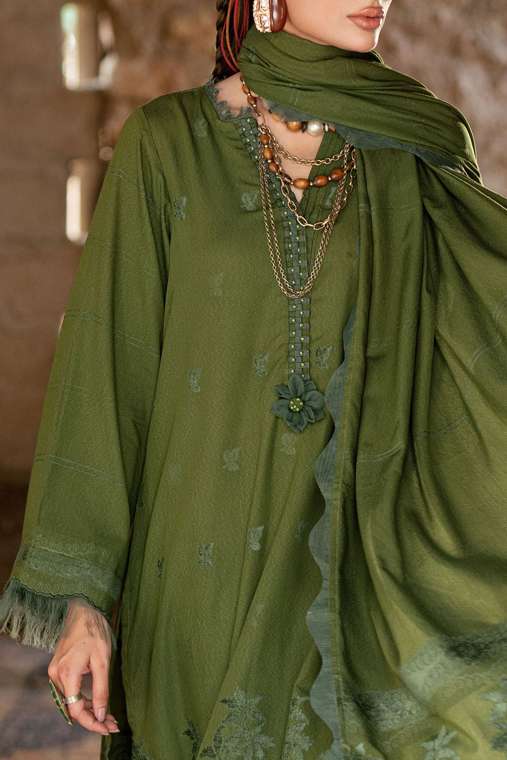 3 Piece Karandi Velvet Yarn Jacquard Suit with Shirt and Dyed Trouser MJ-52030