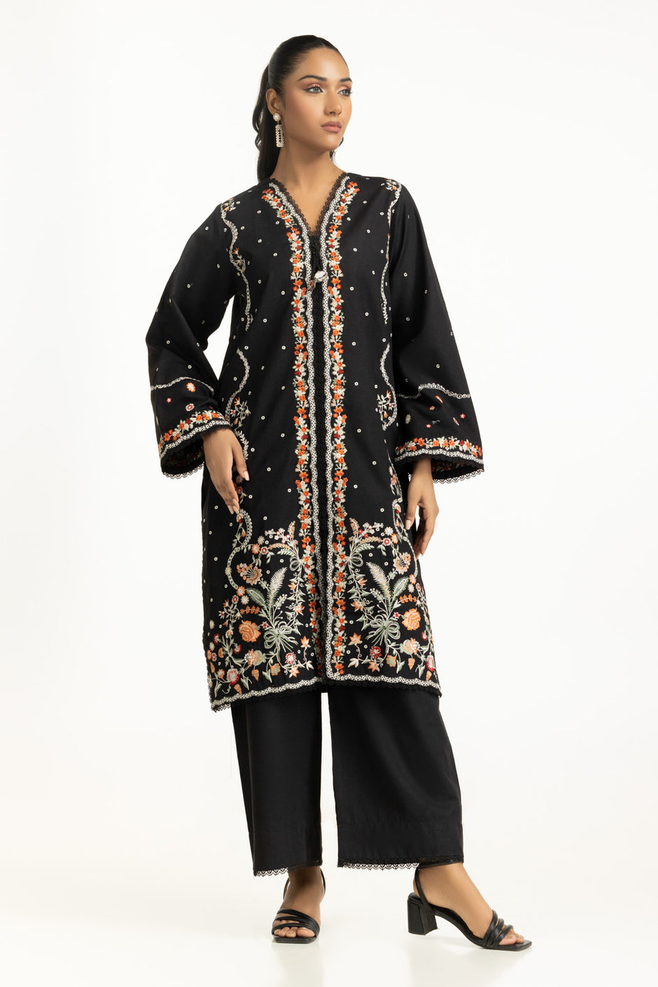 Karandi Embroidered Co-Ord Set