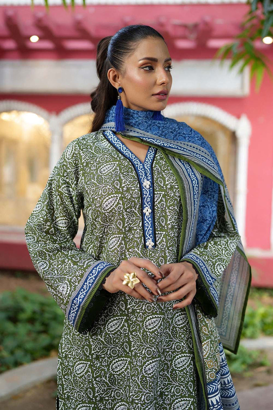 3 Piece Printed Khaddar Suit