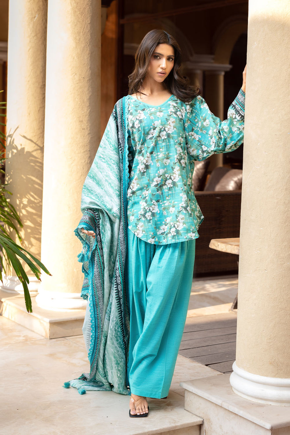 3 Piece Printed Khaddar Suit