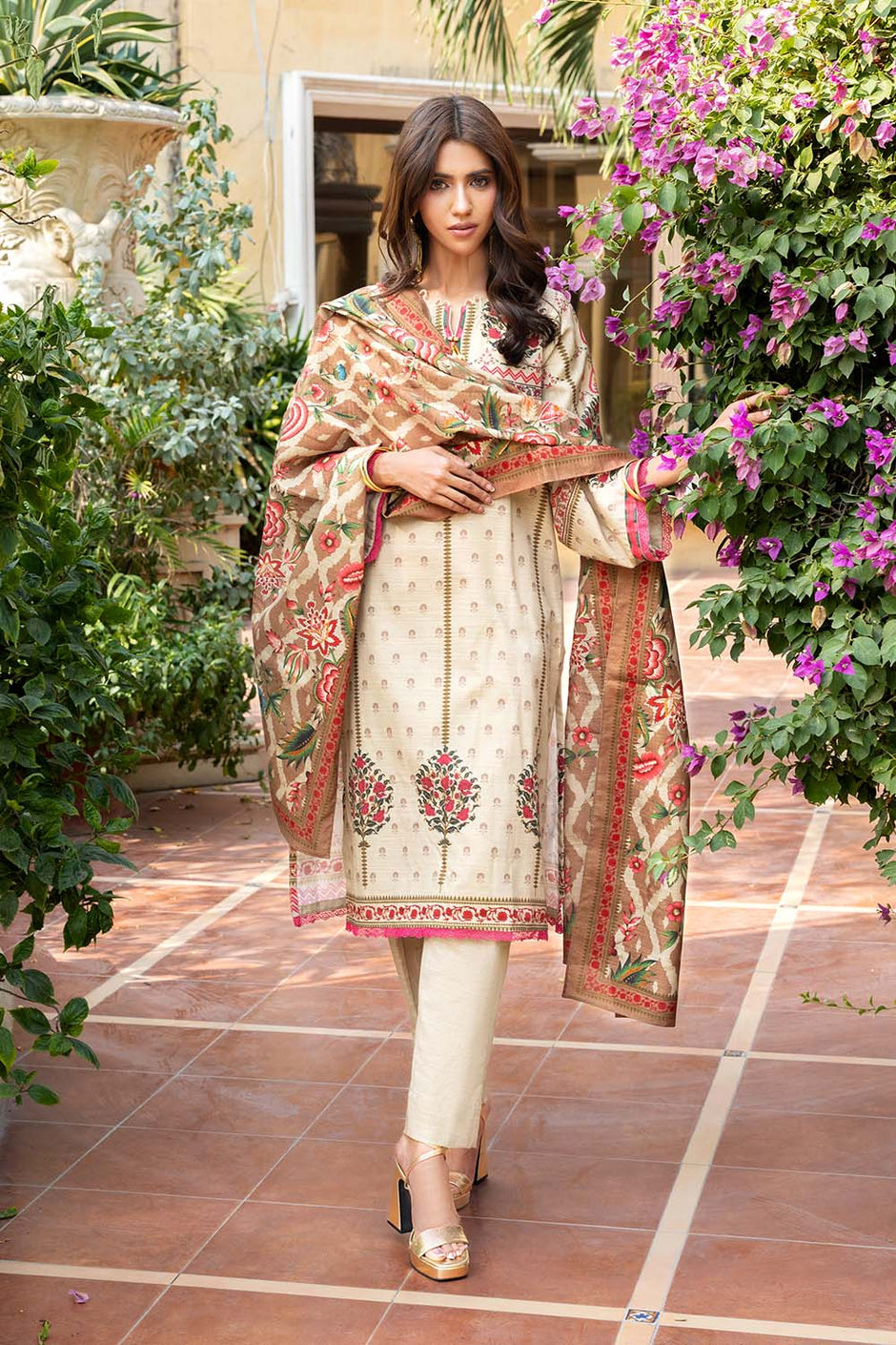 3 Piece Printed Khaddar Suit