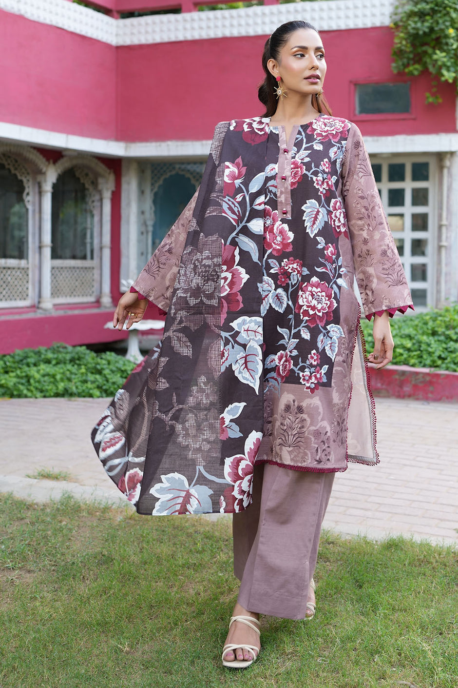 3 Piece Printed Khaddar Suit