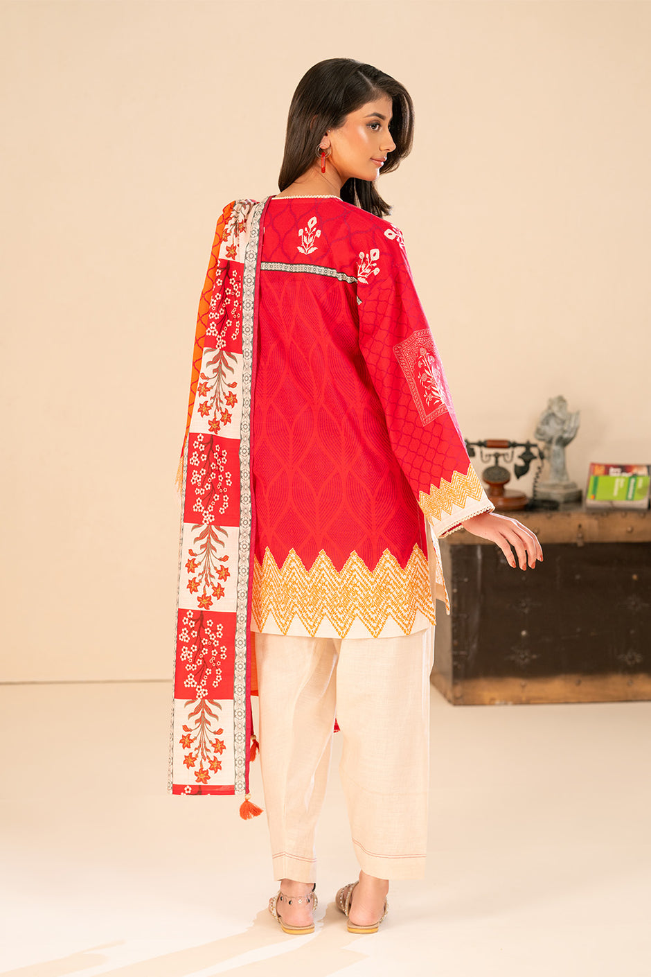 3 Piece Printed Khaddar Suit with Dupatta
