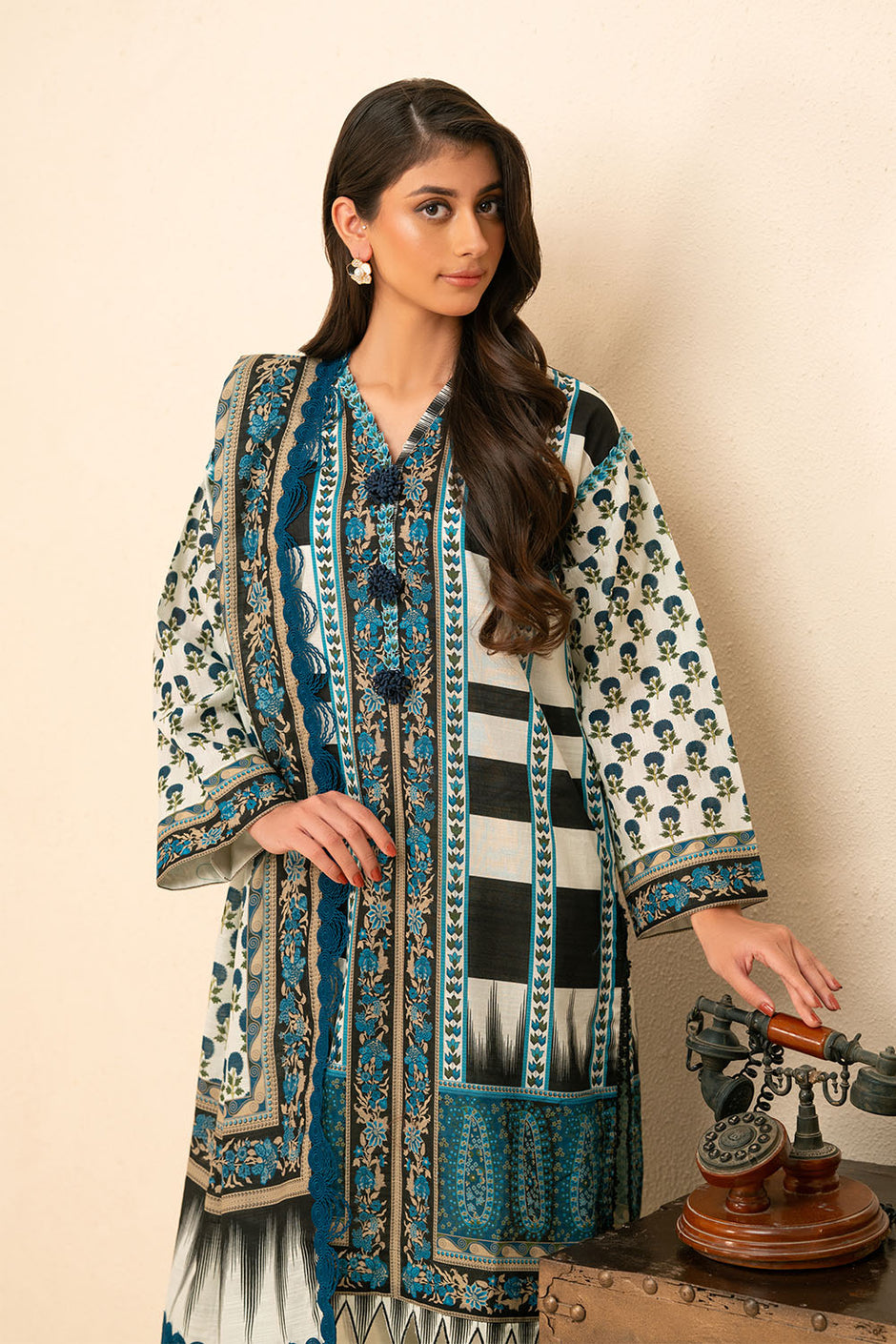 3 Piece Printed Khaddar Suit with Dupatta