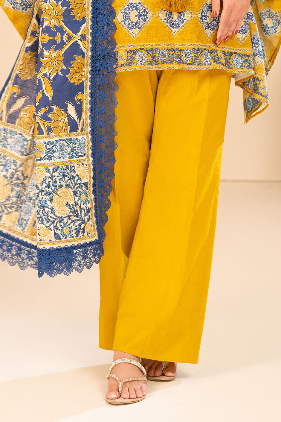 3 Piece Printed Khaddar Suit with Dupatta