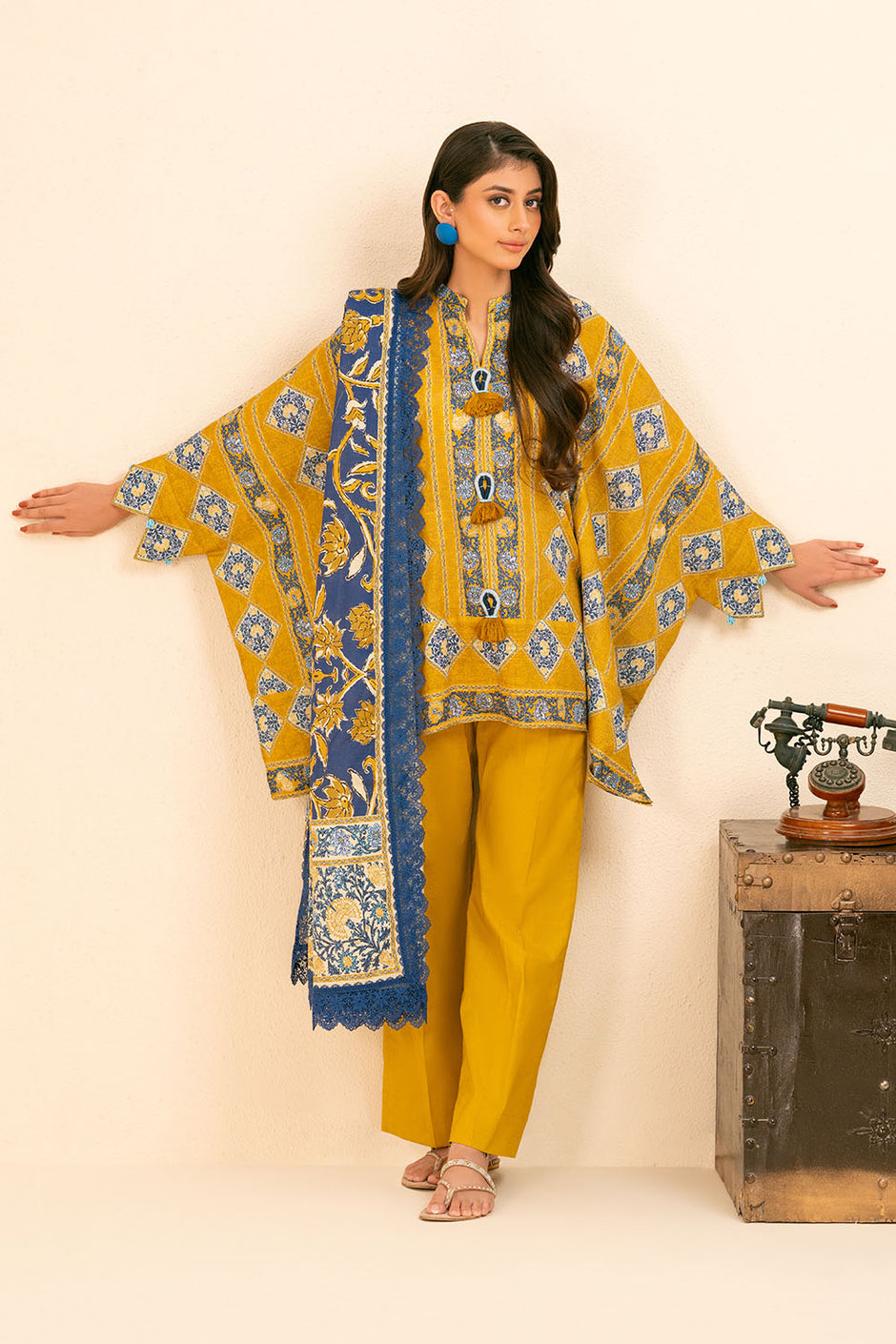 3 Piece Printed Khaddar Suit with Dupatta