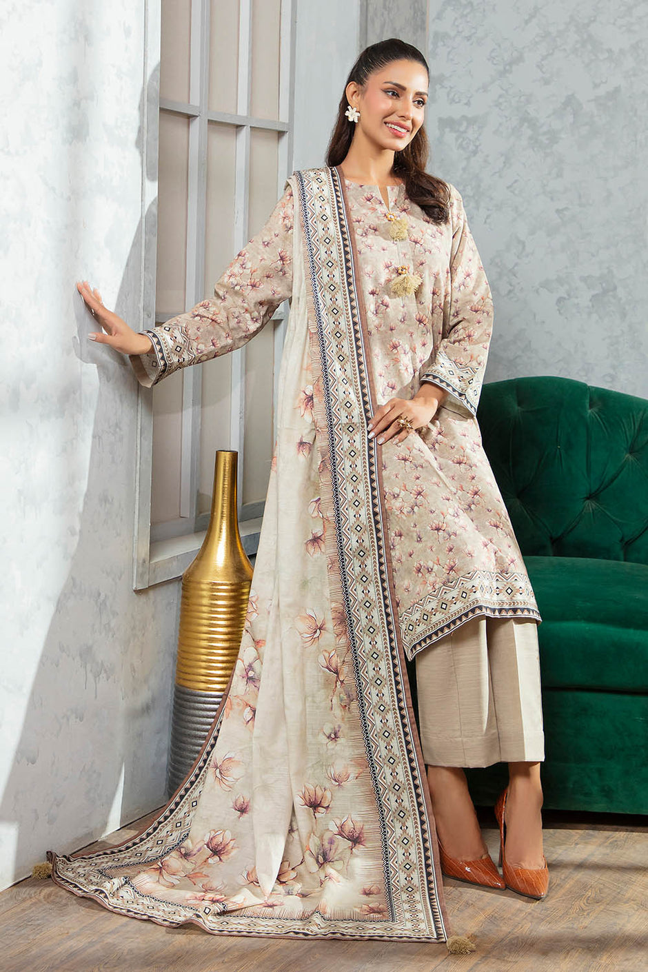 3 Piece Khaddar Suit with Dupatta