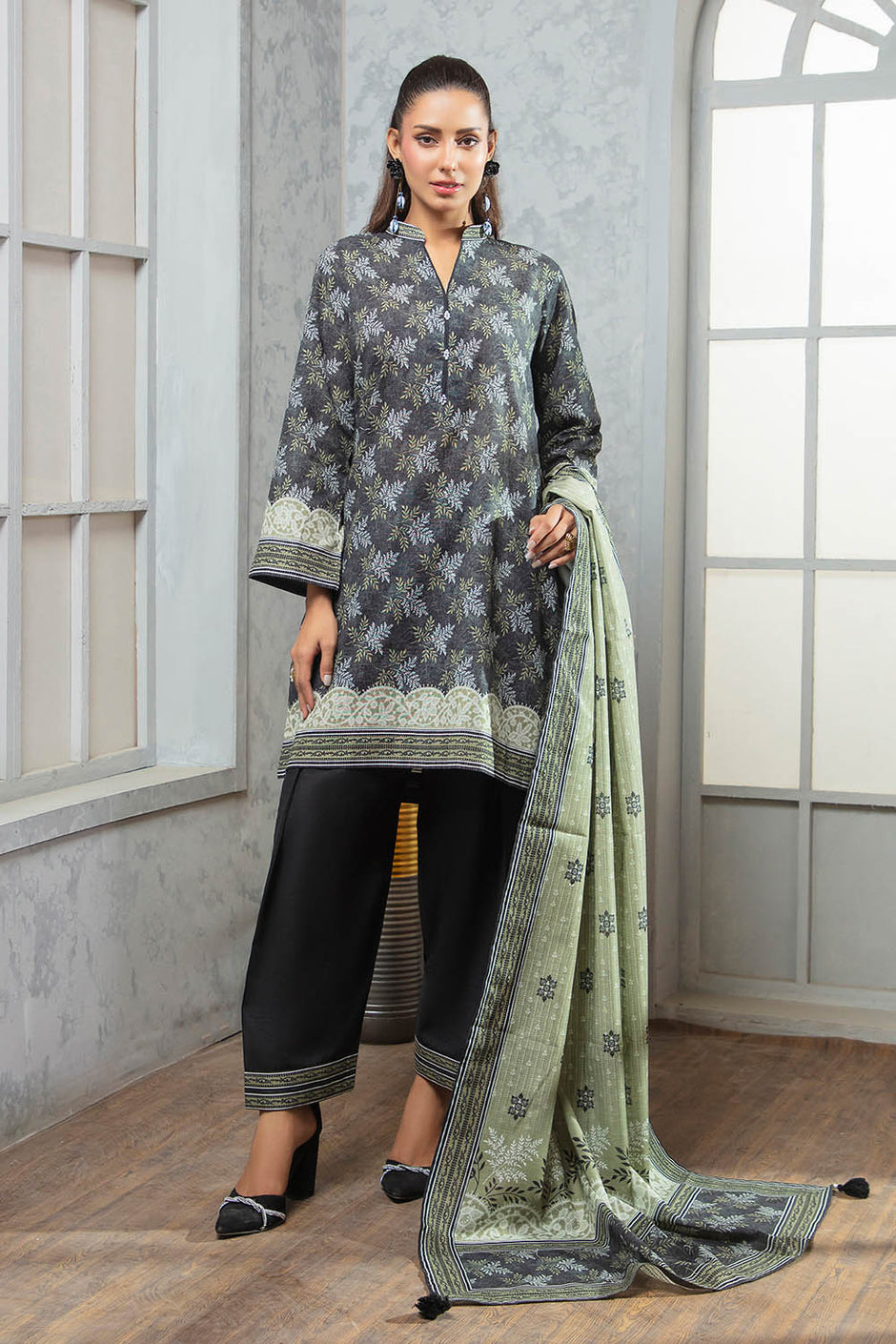 3 Piece Khaddar Suit with Dupatta