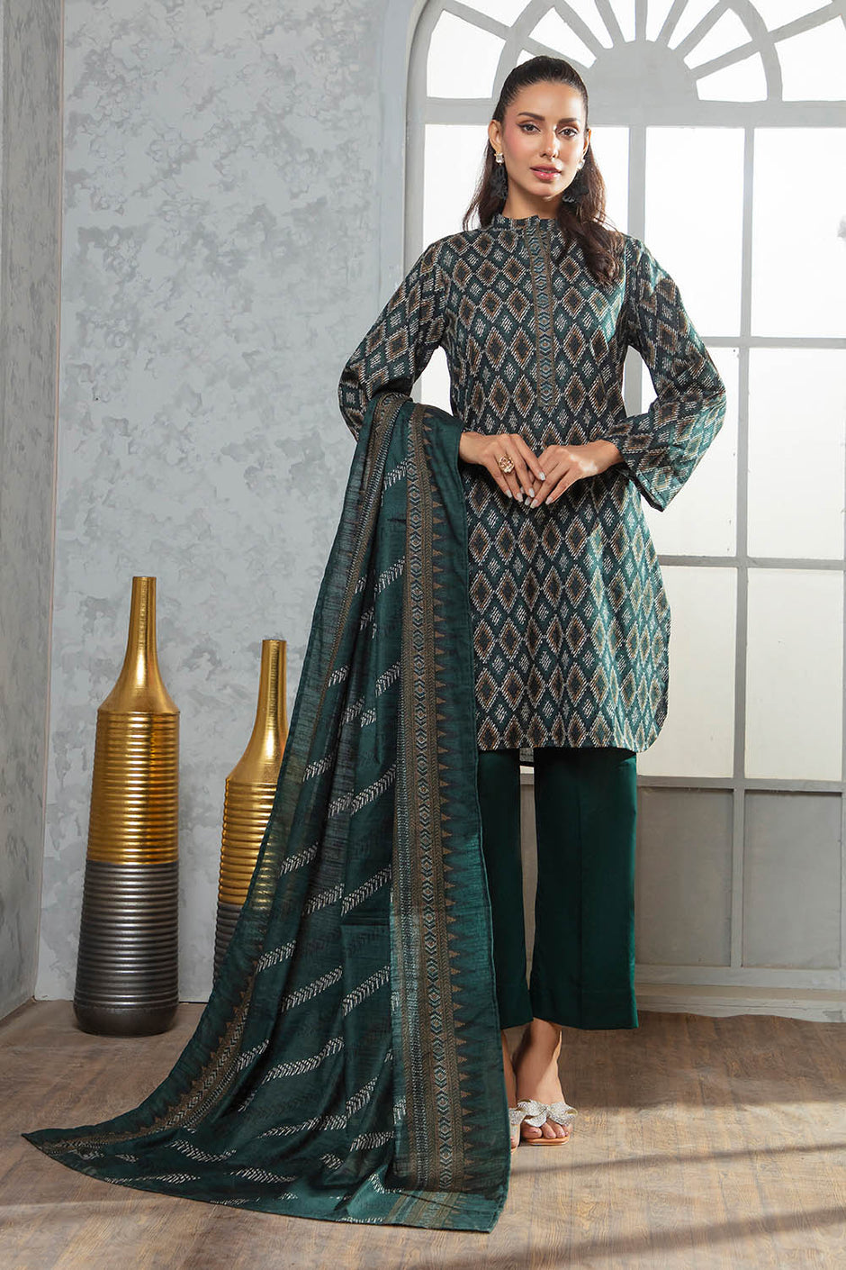 3 Piece Khaddar Suit with Dupatta