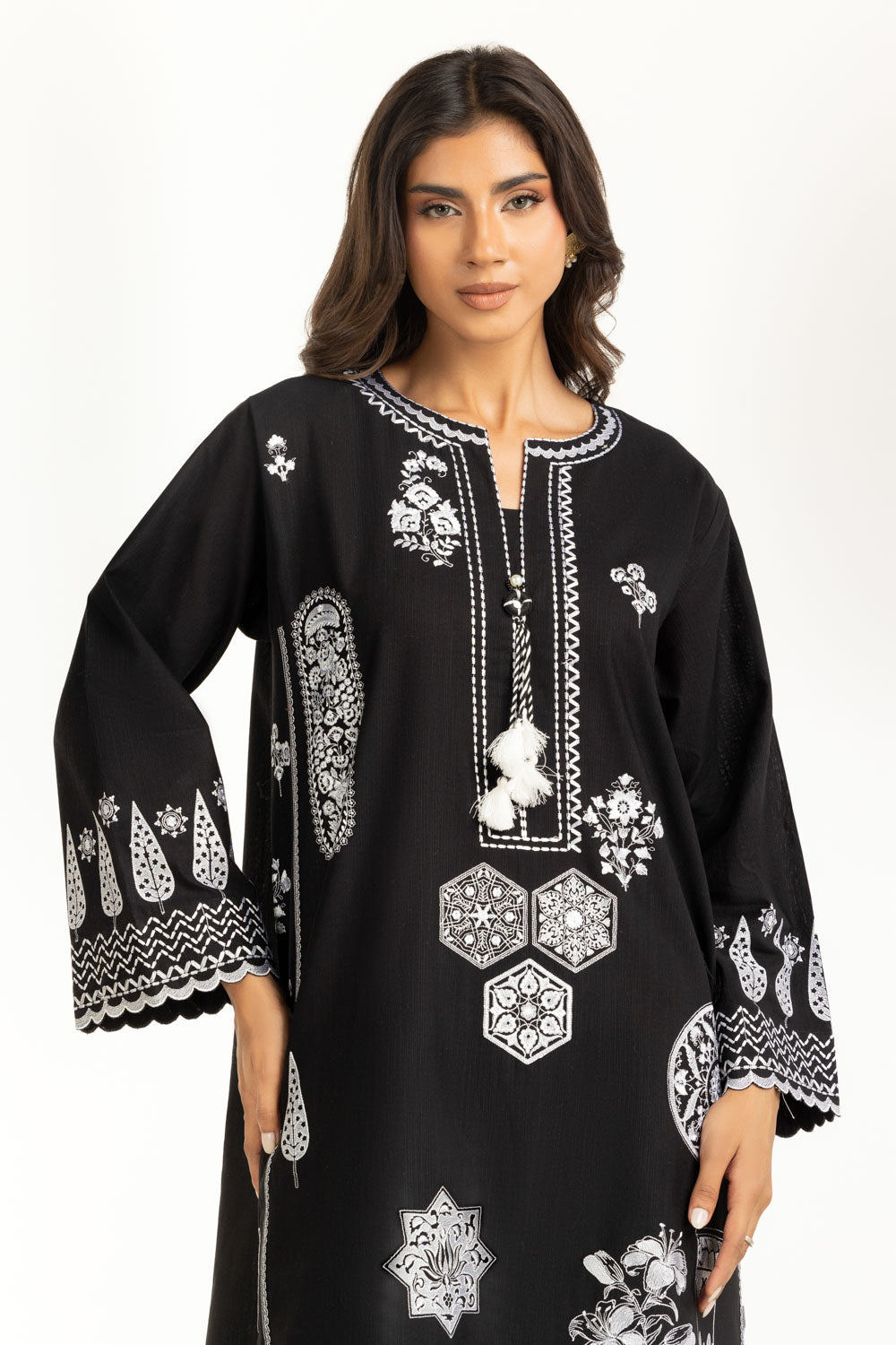 Khaddar Embroidered Co-Ord Set IUSTTS-1189