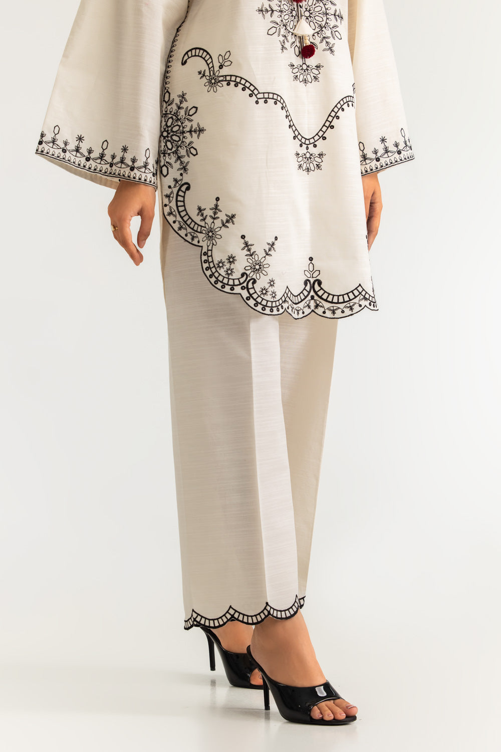 Khaddar Slub Embroidered Co-Ord Set