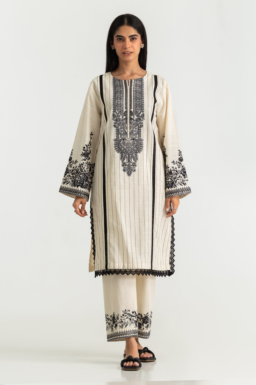 Khaddar Slub Embroidered Co-Ord Set