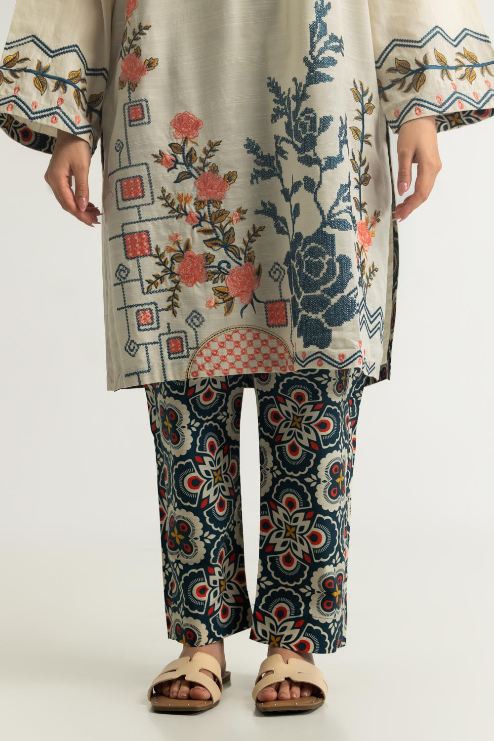 Khaddar Slub Printed Co-Ord Set Embroidered