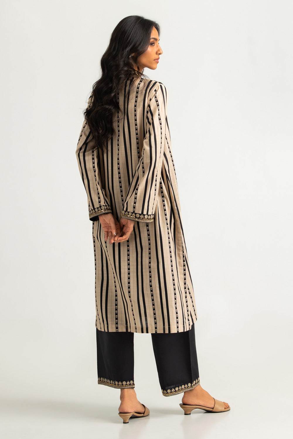 Khaddar Slub Printed Co-Ord Set With Embroidered
