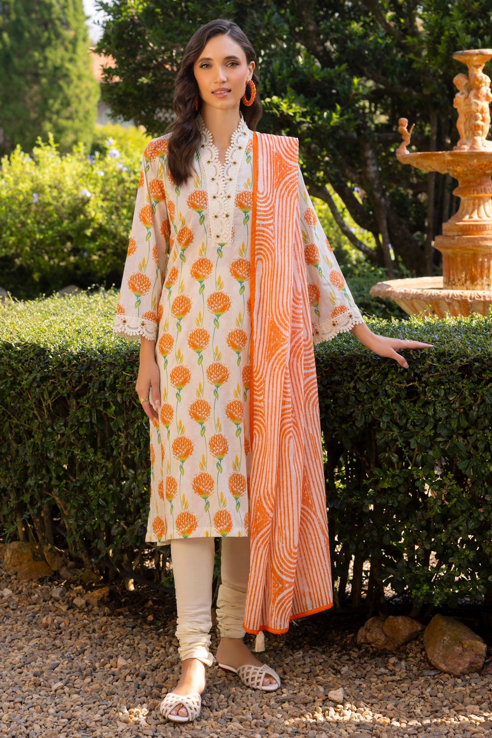 3 Piece Printed Lawn suit with Lace