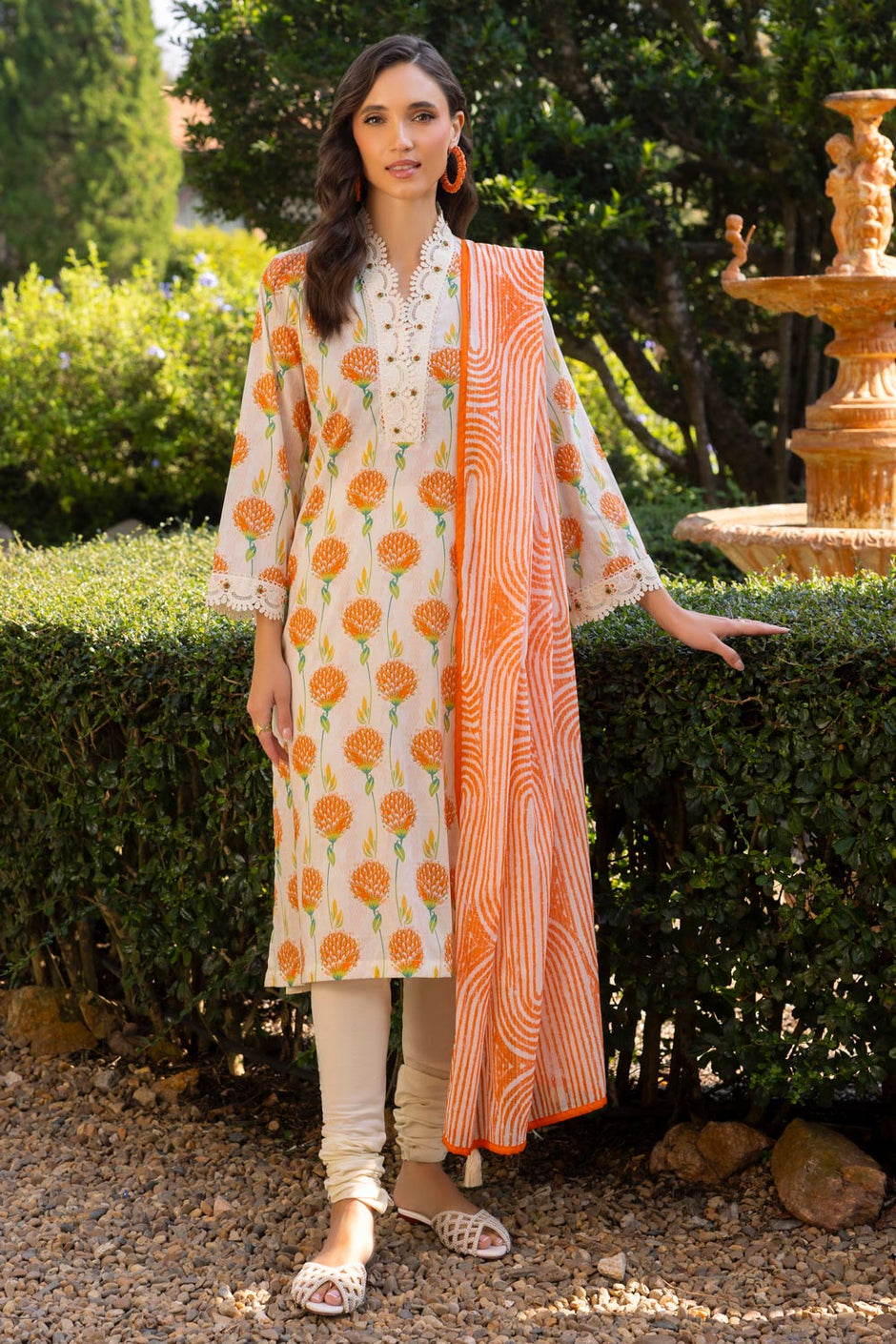 3 Piece Printed Lawn suit with Lace