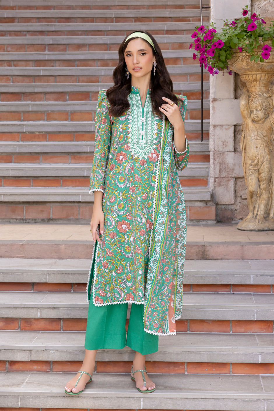 3 Piece Printed Lawn suit with Embroidered Organza Neckline