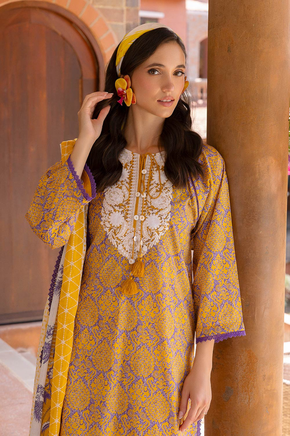 3 Piece Printed Lawn suit with Embroidered Organza Neckline