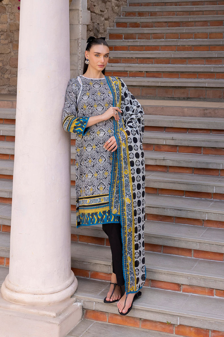 3 Piece Embroidered Printed Lawn suit with Printed Sleeves