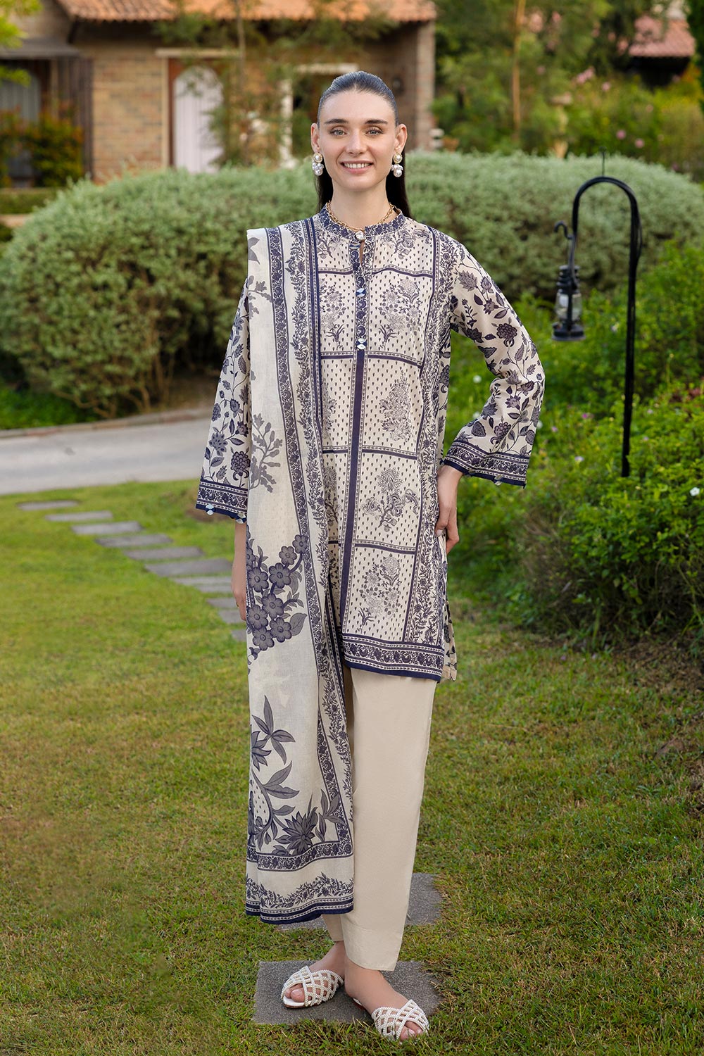 3 PIece Printed Lawn Suit