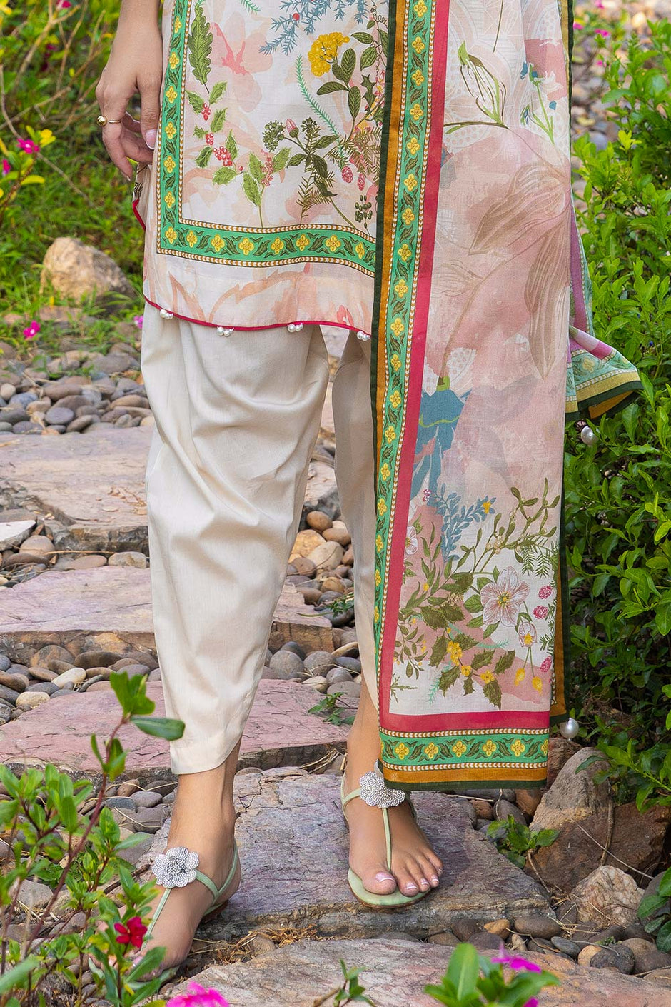 3 PIece Printed Lawn Suit