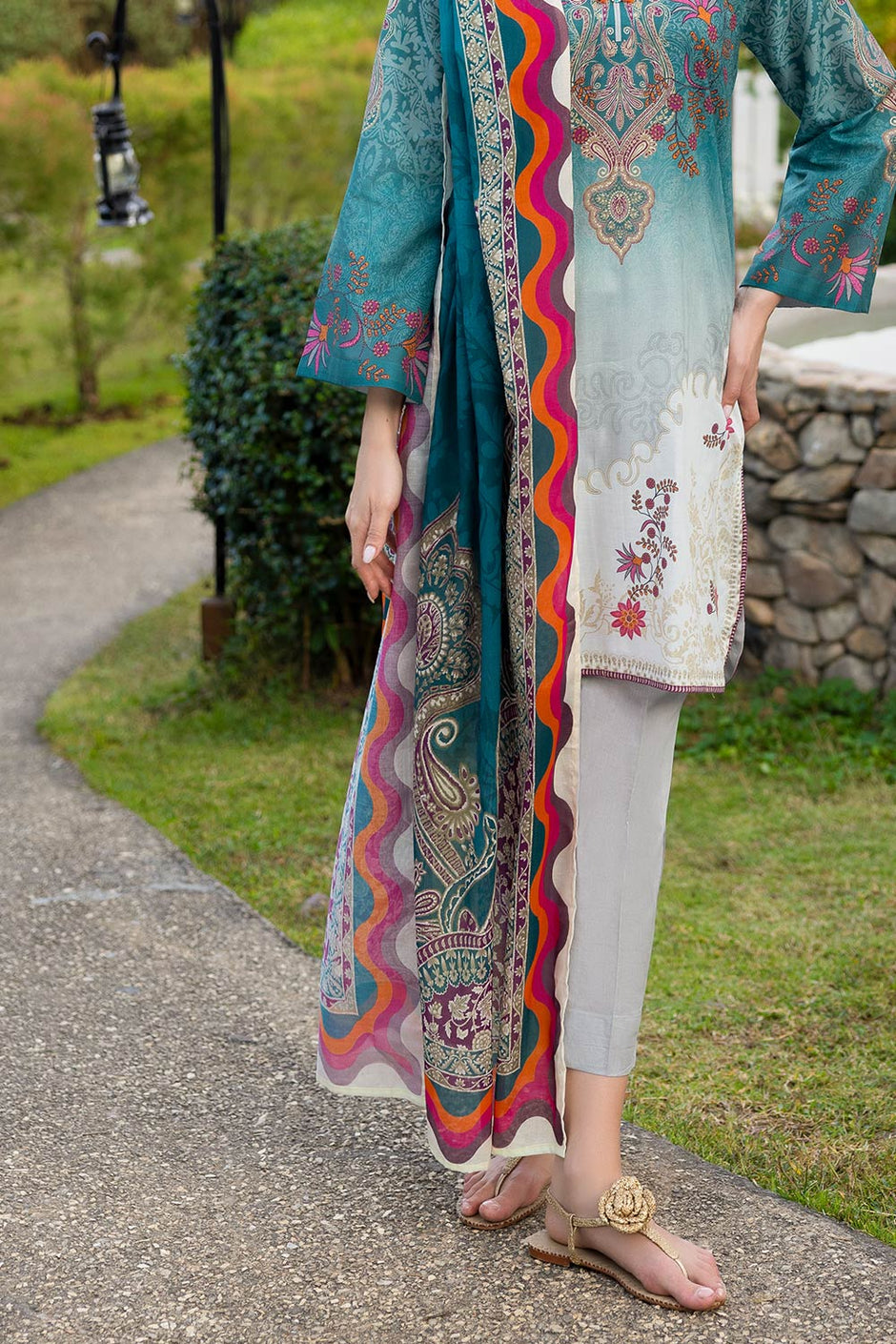 3 PIece Printed Lawn Suit
