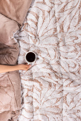 AW25-Leaf Caramel Plush Fleece Comforter