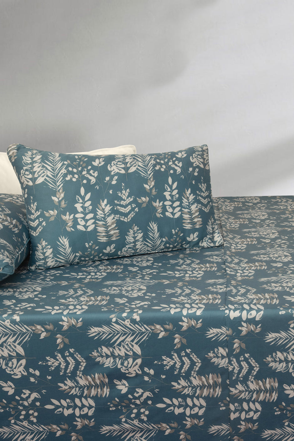 Leaf Imprint T-200 Bed Sheet Set