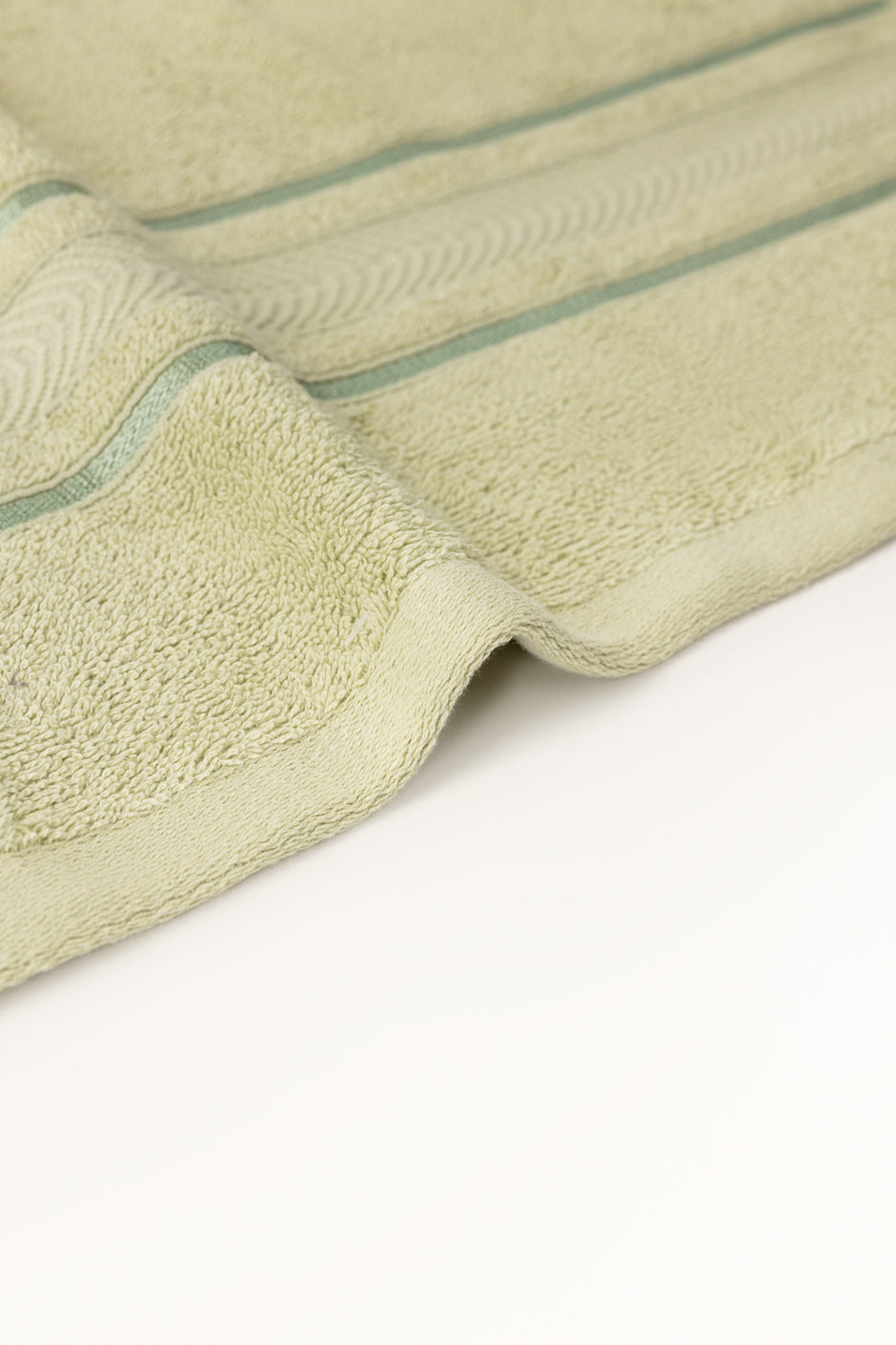 Lint Dyed Bath Towel