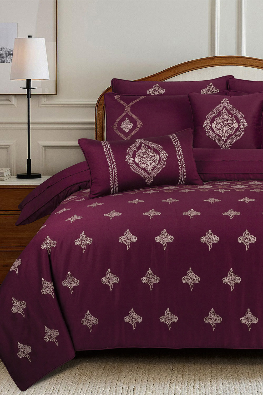 Mahogany T-200 Embroidered Quilt Cover Set
