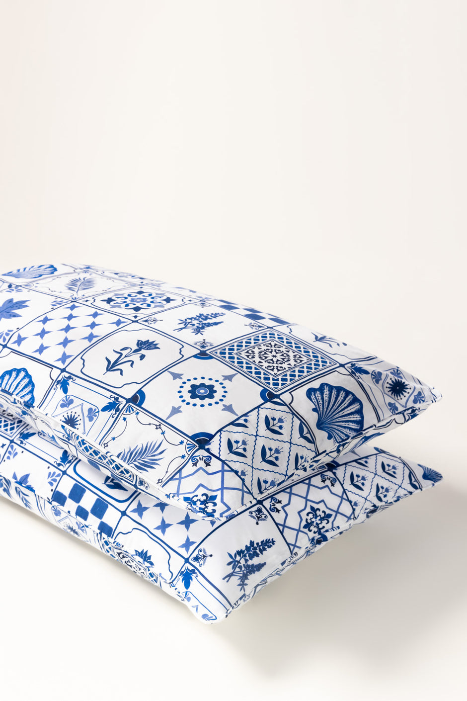 Marine Tiles T-150 Pillow Cover Set