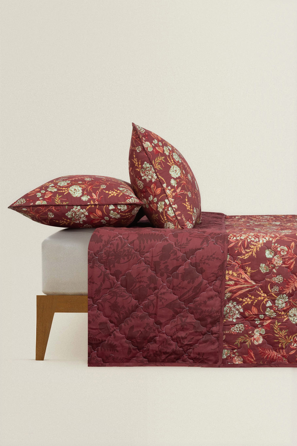 Marsala T-150 Bed Throw