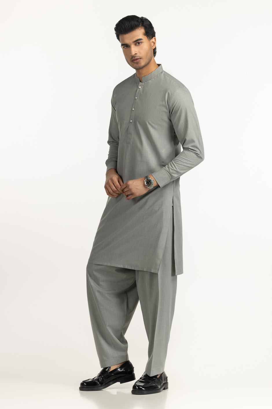 Regular Fit Styling Suits