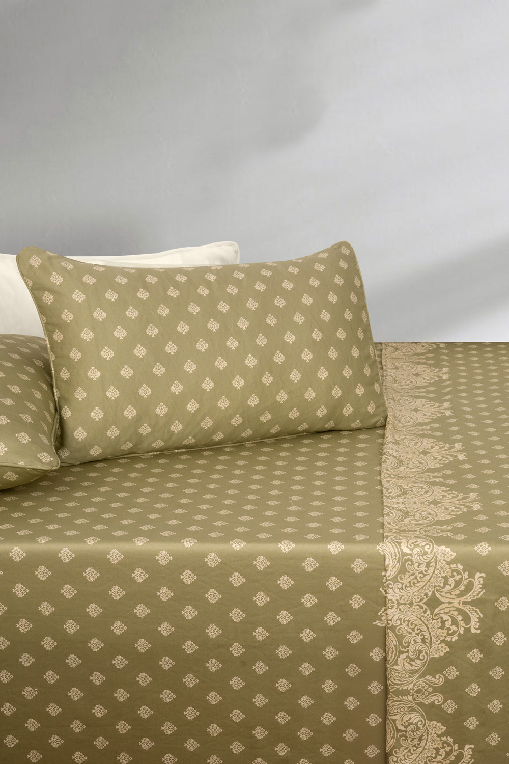 Misty Green Bed Sheet Set