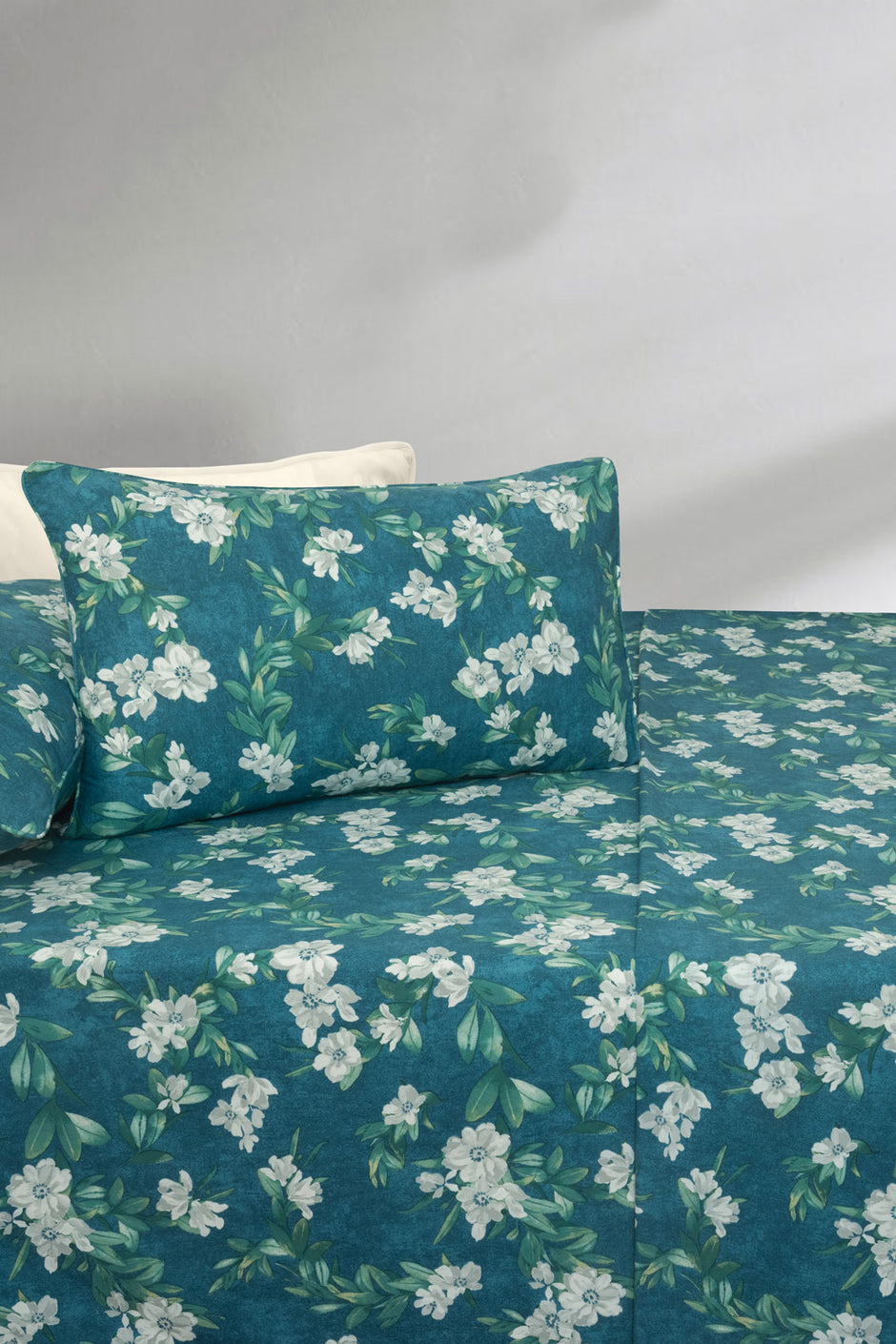 Morning Bloom T-150 Bed Sheet Set