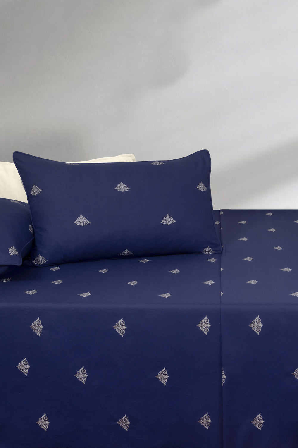 Navy Blue T-150 Embroidered Bed Sheet Set