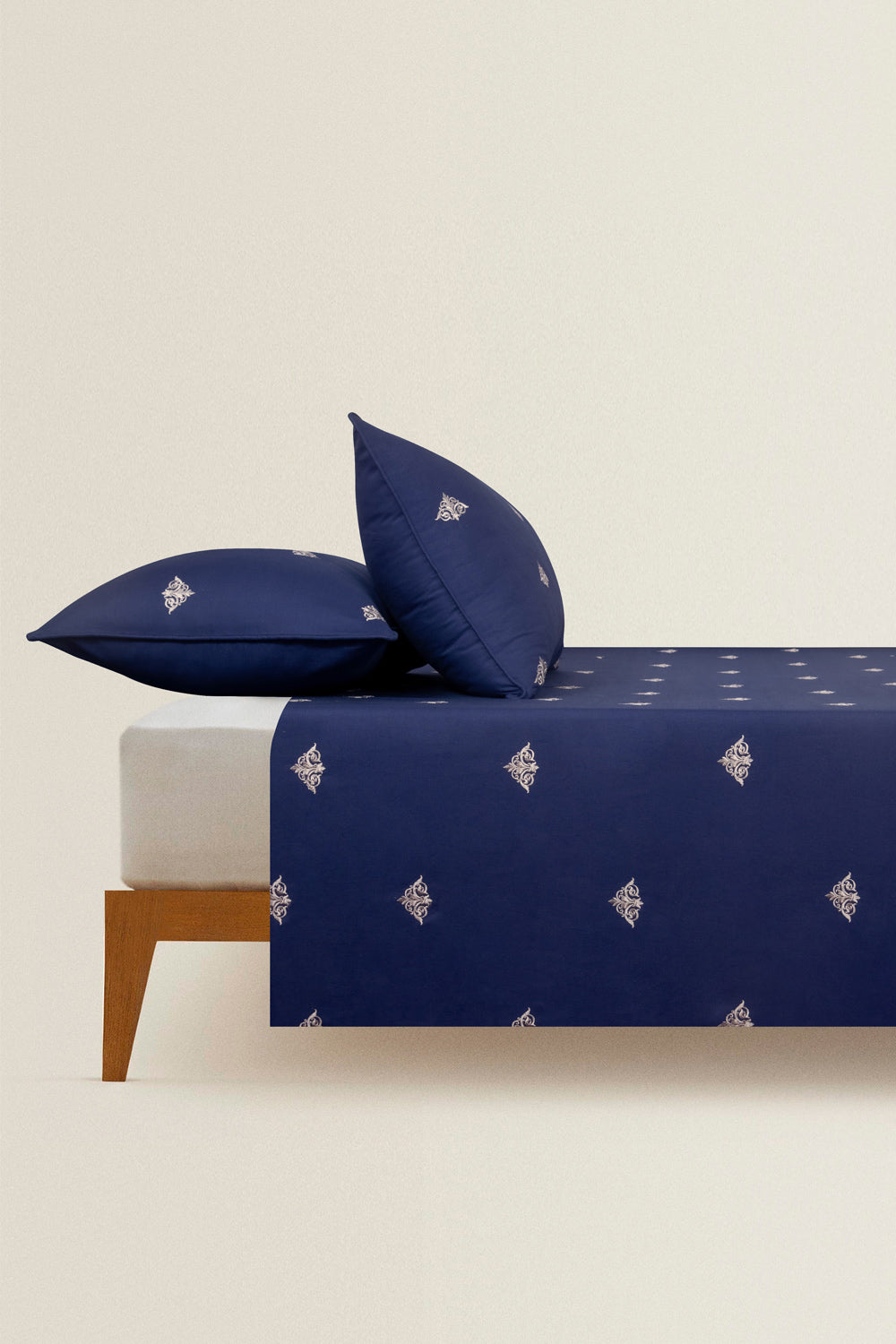 Navy Blue T-150 Embroidered Bed Sheet Set